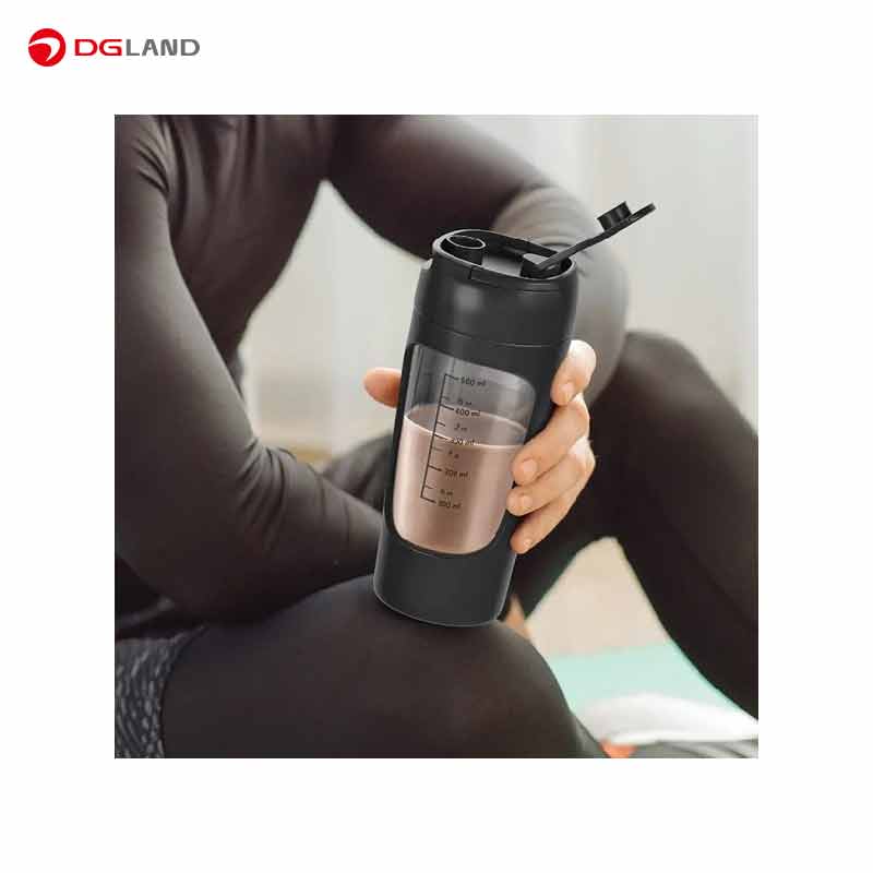 شیکر شارژی قابل حمل گرین لاین مدل Protein Mixer GNPRSH650M گنجایش 0.65 لیتر شیکر شارژی قابل حمل گرین لاین مدل Protein Mixer GNPRSH650M گنجایش 0.65 لیتر