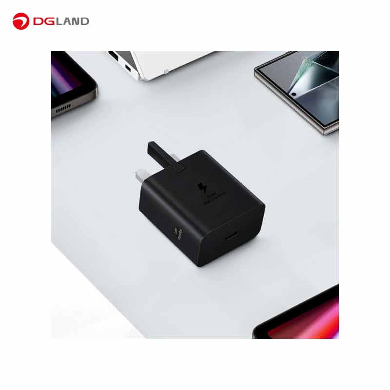 شارژر دیواری سه پین 45 وات سامسونگ مدل EP-T4511 Low Standby به همراه کابل 1.8 متری شارژر دیواری سه پین 45 وات سامسونگ مدل EP-T4511 Low Standby به همراه کابل 1.8 متری